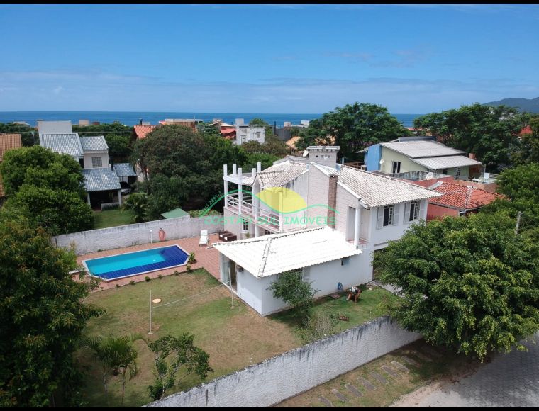 Casa no Bairro Morro das Pedras em Florianópolis com 3 Dormitórios (1 suíte) e 230 m² - CA0141_COSTAO