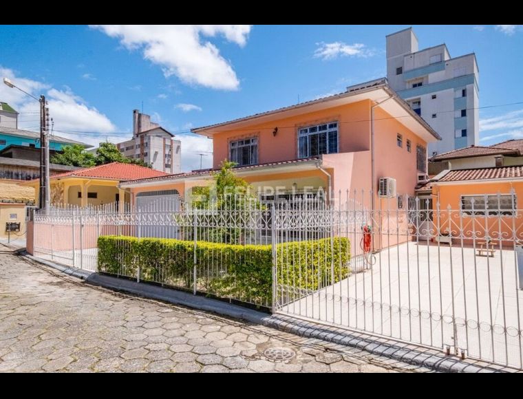 Casa no Bairro Pantanal em Florianópolis com 4 Dormitórios (2 suítes) e 192 m² - 18329
