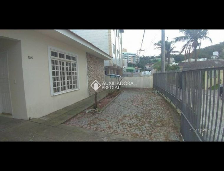 Casa no Bairro Pantanal em Florianópolis com 3 Dormitórios (1 suíte) - 424020