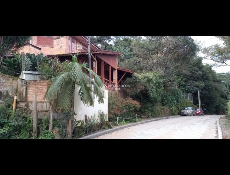 Casa no Bairro Pântano do Sul em Florianópolis com 3 Dormitórios (3 suítes) - 409908