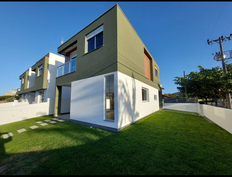 Casa no Bairro Pântano do Sul em Florianópolis com 3 Dormitórios (1 suíte) - 446521