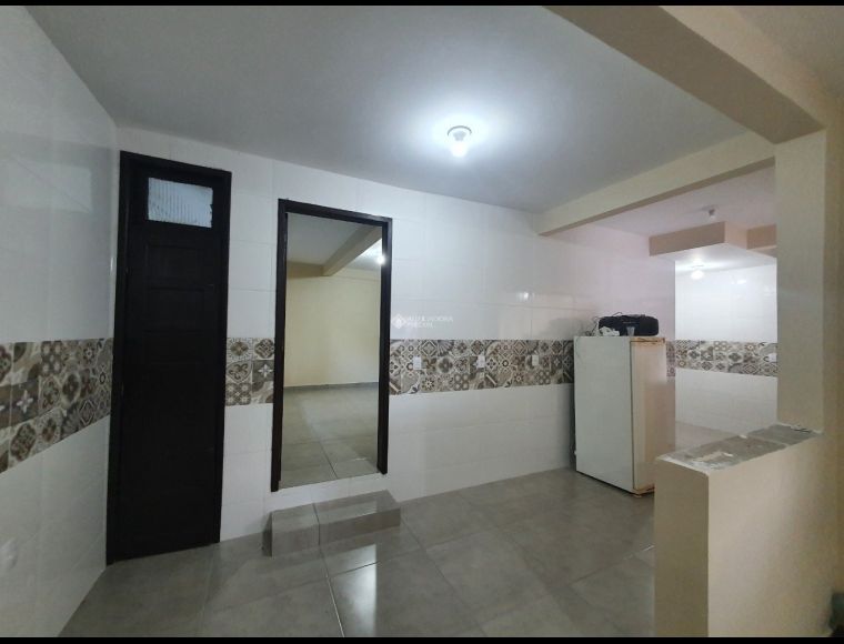 Casa no Bairro Pântano do Sul em Florianópolis com 4 Dormitórios (1 suíte) e 960.42 m² - 428629