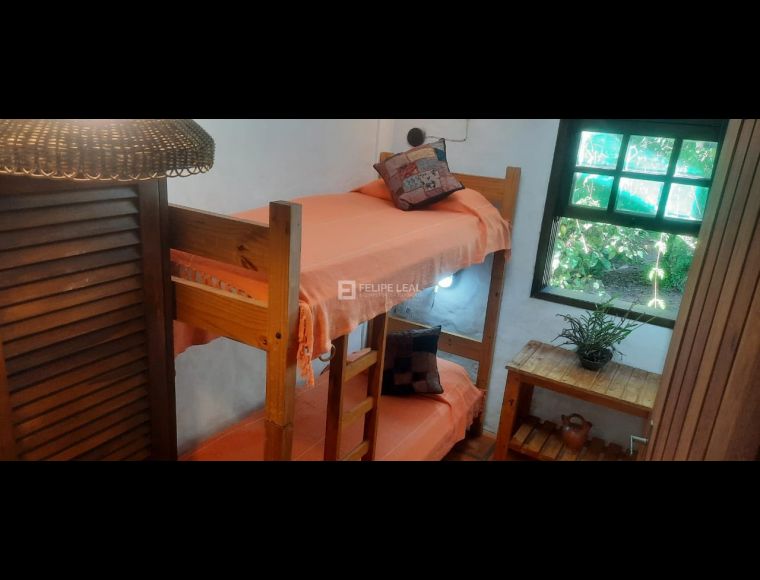Casa no Bairro Ponta das Canas em Florianópolis com 6 Dormitórios (6 suítes) e 195 m² - 20336