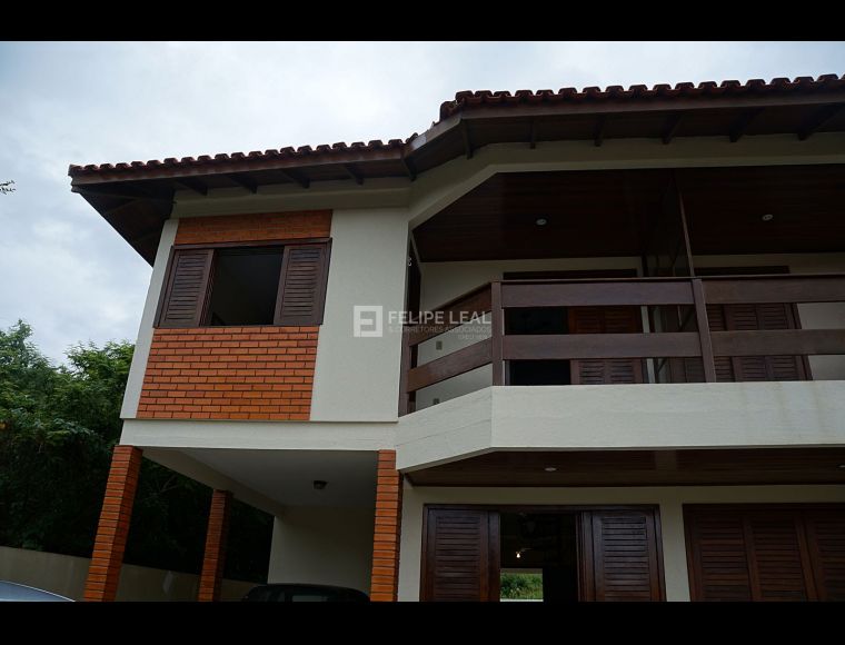 Casa no Bairro Praia Brava em Florianópolis com 3 Dormitórios (1 suíte) e 143 m² - 20822