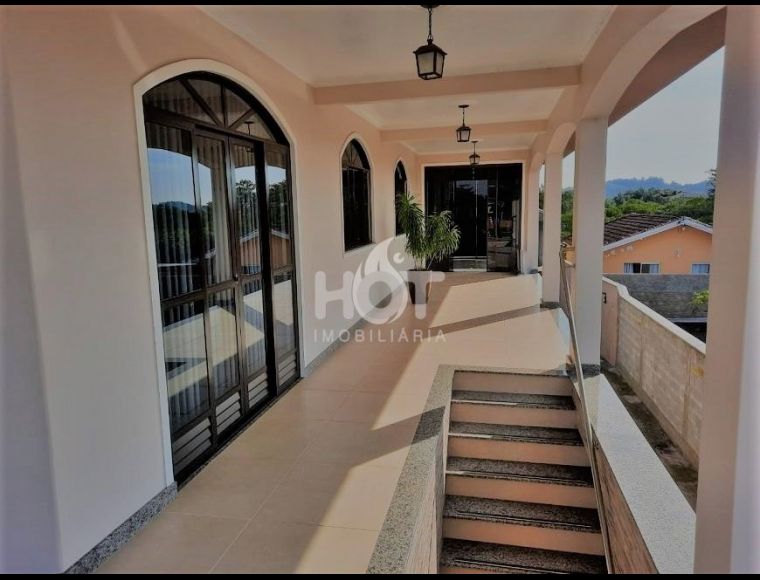Casa no Bairro Ribeirão da Ilha em Florianópolis com 3 Dormitórios (1 suíte) e 300 m² - 427134