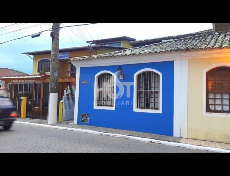 Casa no Bairro Ribeirão da Ilha em Florianópolis com 4 Dormitórios (2 suítes) e 150 m² - 426655