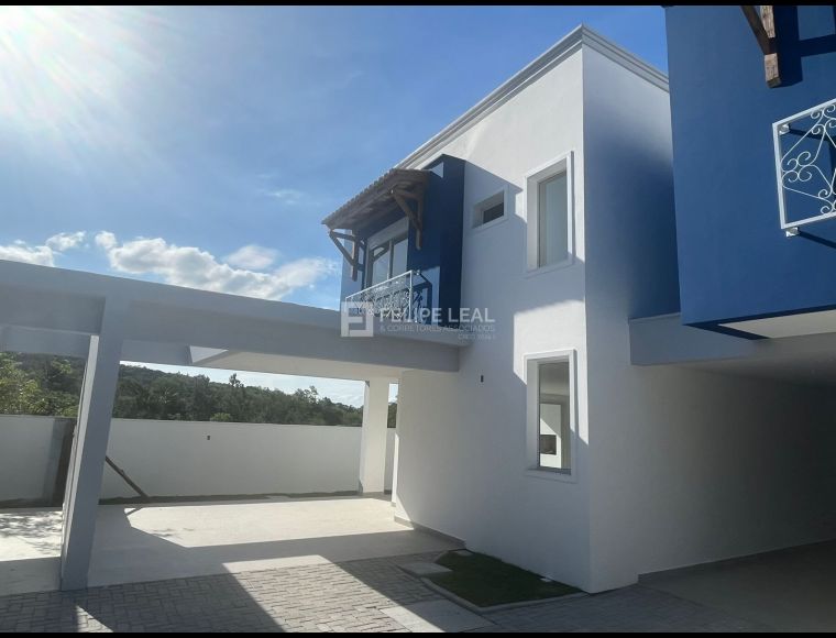 Casa no Bairro Ribeirão da Ilha em Florianópolis com 3 Dormitórios (1 suíte) e 133 m² - 20718