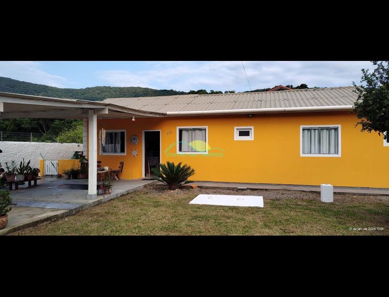 Casa no Bairro Ribeirão da Ilha em Florianópolis com 3 Dormitórios (1 suíte) e 105 m² - CA0146_COSTAO