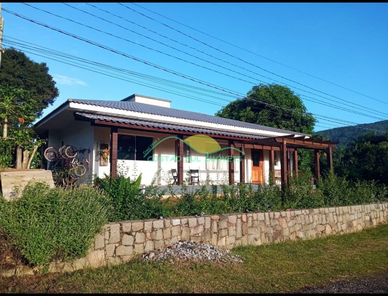 Casa no Bairro Ribeirão da Ilha em Florianópolis com 3 Dormitórios (1 suíte) e 144.45 m² - CA0163_COSTAO