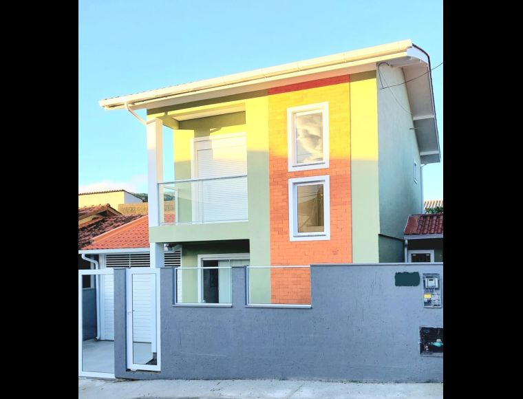 Casa no Bairro Rio Tavares em Florianópolis com 3 Dormitórios - 447963