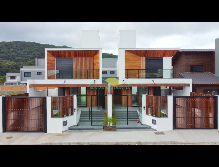 Casa no Bairro Rio Tavares em Florianópolis com 3 Dormitórios (3 suítes) e 195 m² - CA0167_COSTAO