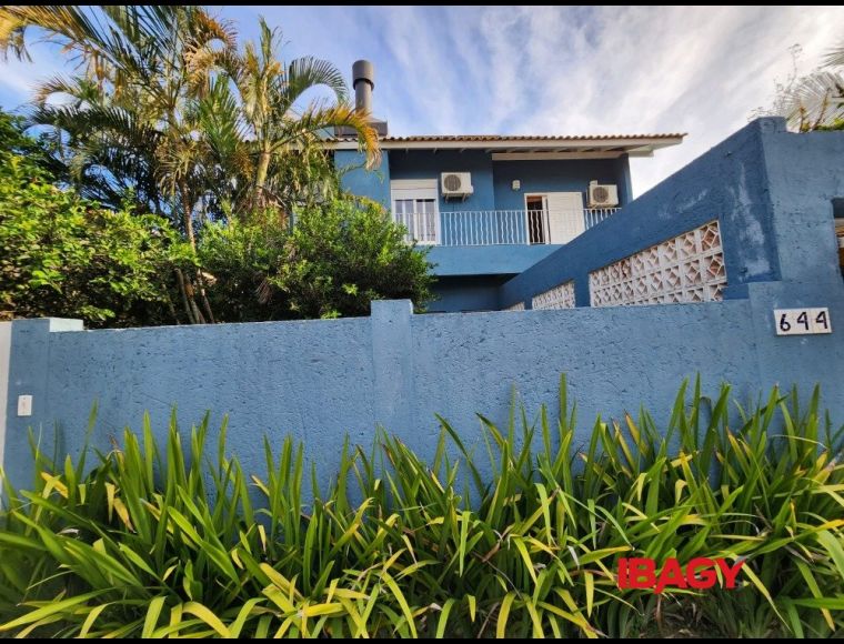 Casa no Bairro Rio Tavares em Florianópolis com 3 Dormitórios (1 suíte) - 116431
