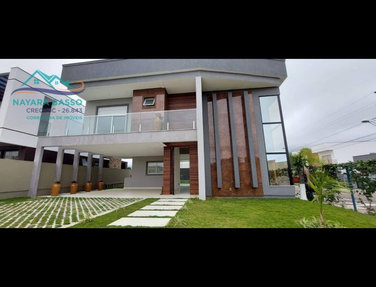 Casa no Bairro Rio Vermelho em Florianópolis com 3 Dormitórios (3 suítes) e 212 m² - CA0976