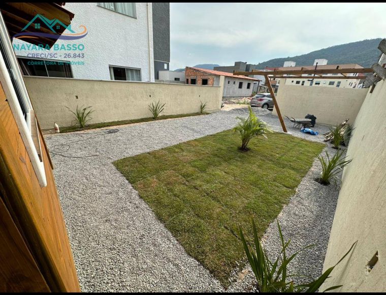 Casa no Bairro Rio Vermelho em Florianópolis com 2 Dormitórios e 47 m² - CA1006
