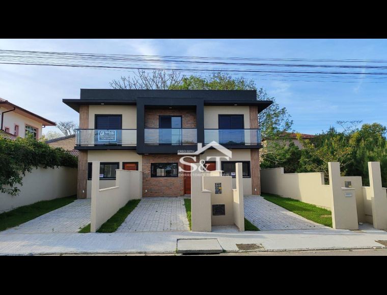Casa no Bairro Rio Vermelho em Florianópolis com 2 Dormitórios (2 suítes) e 88 m² - SO0324