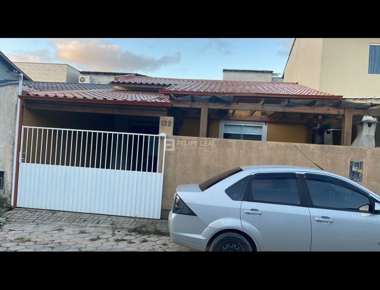 Casa no Bairro Rio Vermelho em Florianópolis com 3 Dormitórios (1 suíte) e 112 m² - 21178