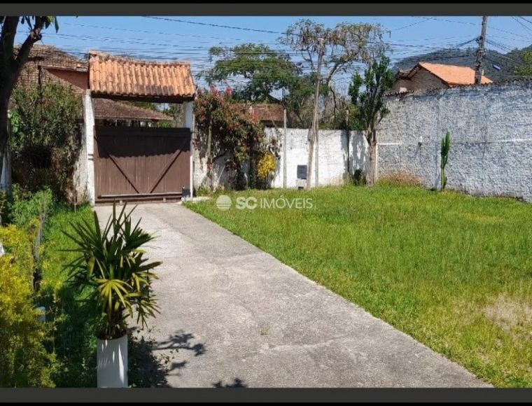 Casa no Bairro Rio Vermelho em Florianópolis com 2 Dormitórios (1 suíte) - 17991