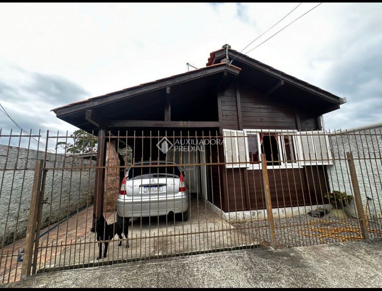 Casa no Bairro Rio Vermelho em Florianópolis com 3 Dormitórios - 468211