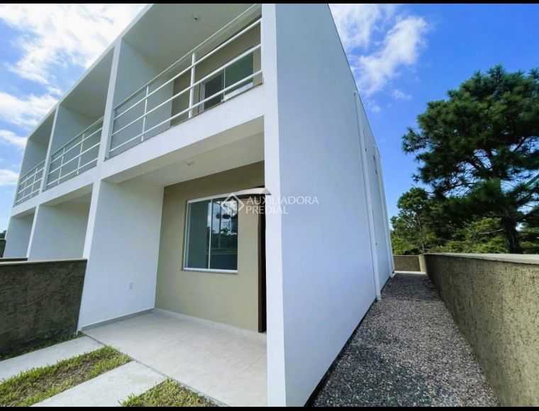 Casa no Bairro Rio Vermelho em Florianópolis com 2 Dormitórios (2 suítes) - 463970