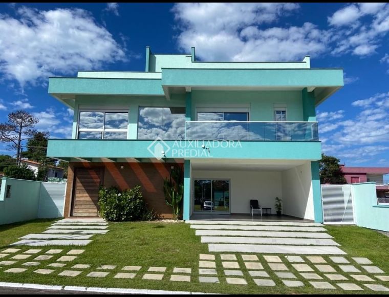 Casa no Bairro Rio Vermelho em Florianópolis com 4 Dormitórios (4 suítes) - 459087