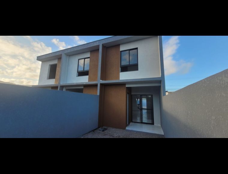 Casa no Bairro Rio Vermelho em Florianópolis com 2 Dormitórios (1 suíte) - 497093