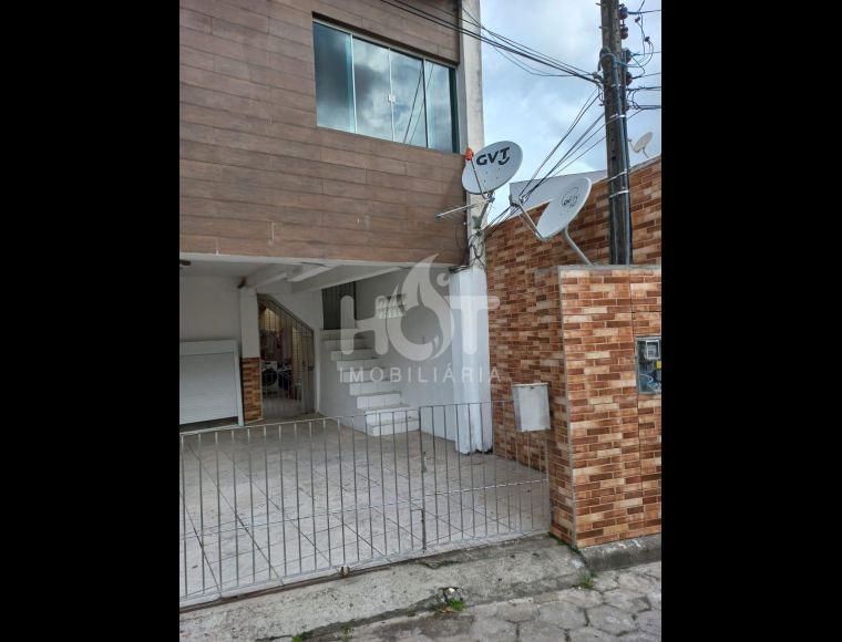Casa no Bairro Saco dos Limões em Florianópolis com 6 Dormitórios e 105 m² - 427572