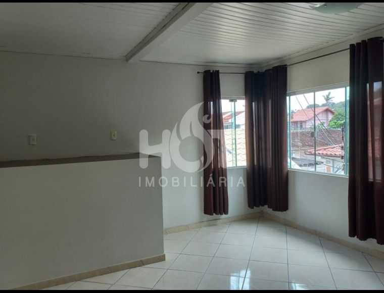 Casa no Bairro Saco dos Limões em Florianópolis com 6 Dormitórios e 105 m² - 427572
