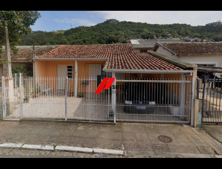 Casa no Bairro Saco dos Limões em Florianópolis com 3 Dormitórios (1 suíte) e 200 m² - CA00396V