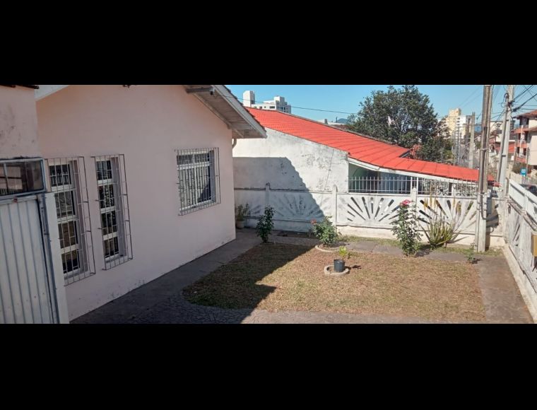 Casa no Bairro Saco dos Limões em Florianópolis com 3 Dormitórios (1 suíte) - 492789