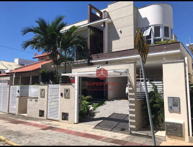 Casa no Bairro Santa Mônica em Florianópolis com 3 Dormitórios (3 suítes) e 204 m² - CA0816