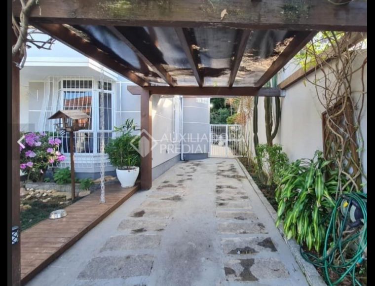 Casa no Bairro Santa Mônica em Florianópolis com 4 Dormitórios (3 suítes) - 375055