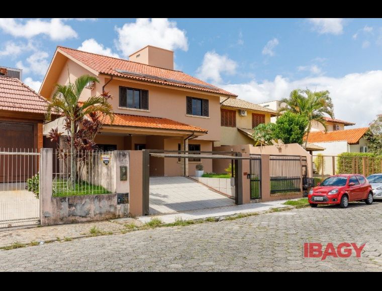 Casa no Bairro Santa Mônica em Florianópolis com 245.91 m² - 111027