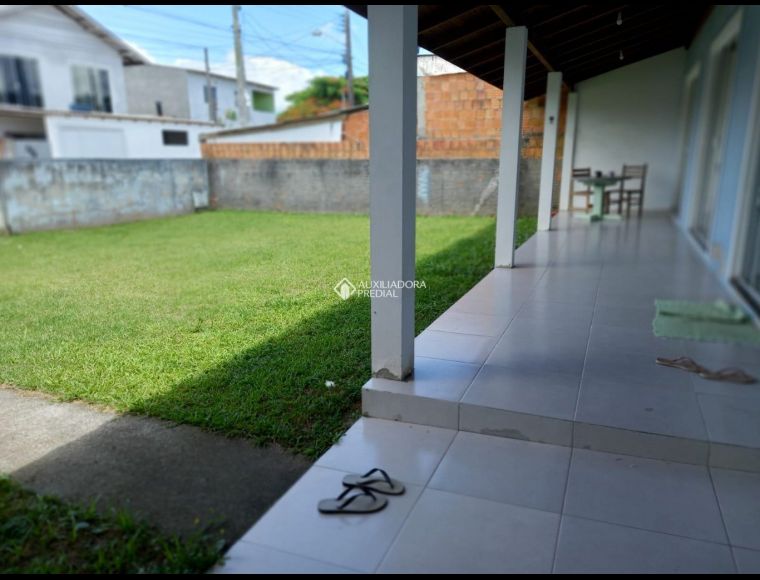 Casa no Bairro Tapera da Base em Florianópolis com 3 Dormitórios - 401105