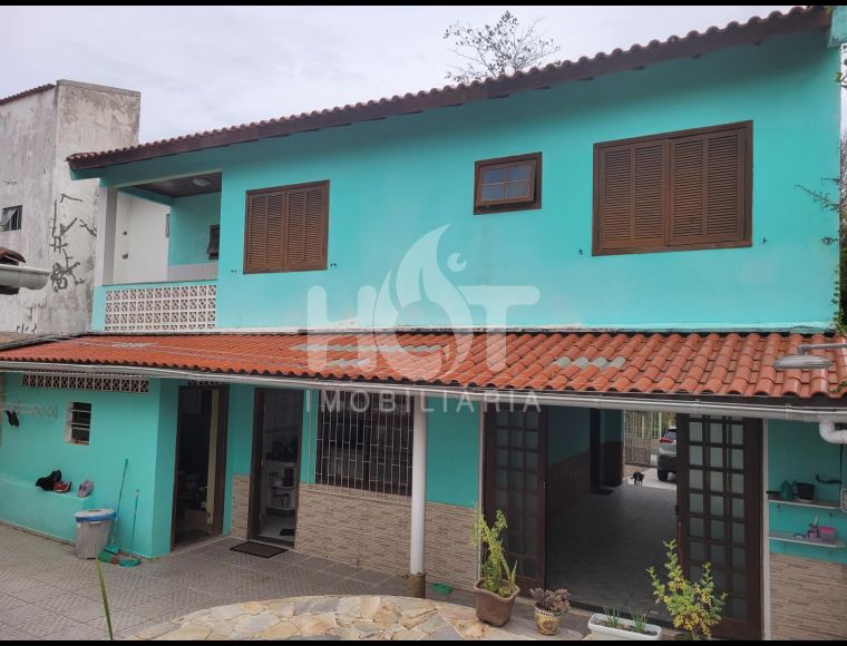 Casa no Bairro Tapera da Base em Florianópolis com 4 Dormitórios (1 suíte) - 428050