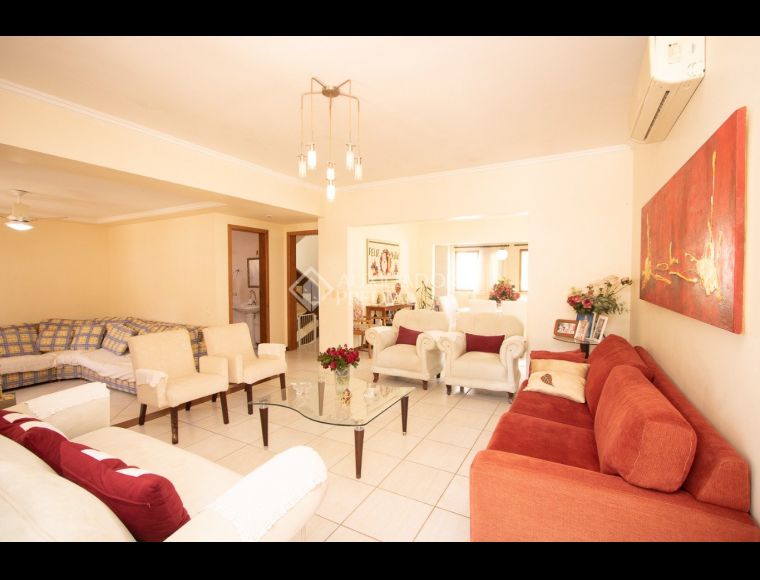 Casa no Bairro Trindade em Florianópolis com 4 Dormitórios (2 suítes) - 363555