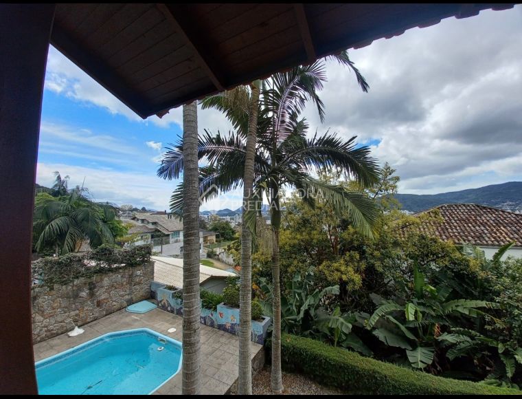 Casa no Bairro Trindade em Florianópolis com 3 Dormitórios (1 suíte) - 351707