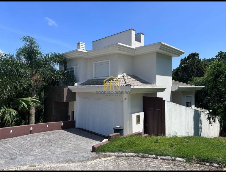Casa no Bairro Trindade em Florianópolis com 4 Dormitórios (3 suítes) - C267