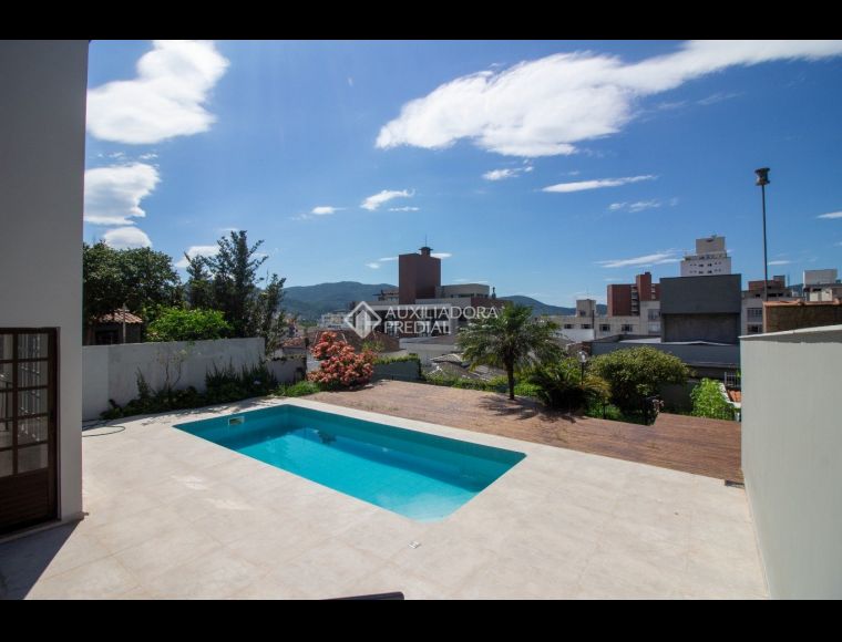 Casa no Bairro Trindade em Florianópolis com 4 Dormitórios (1 suíte) - 465600