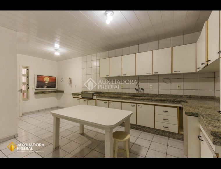 Casa no Bairro Trindade em Florianópolis com 8 Dormitórios - 376185
