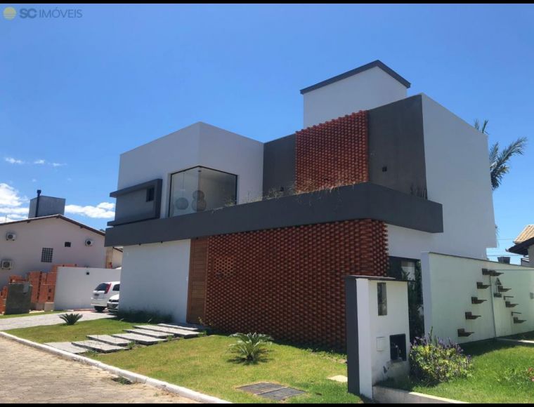 Casa no Bairro Vargem Grande em Florianópolis com 4 Dormitórios (3 suítes) - 16640