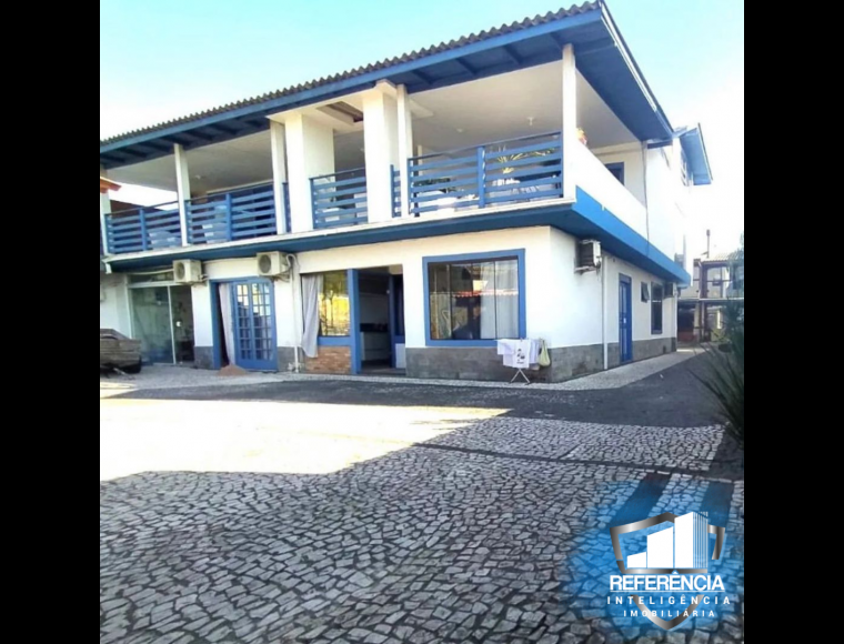 Outros Imóveis no Bairro Barra da Lagoa em Florianópolis com 14 Dormitórios - REF878