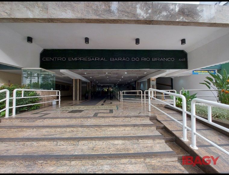 Sala/Escritório no Bairro Centro em Florianópolis com 67.6 m² - 107290