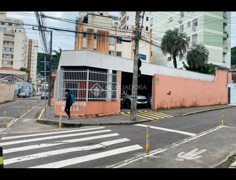 Terreno no Bairro Centro em Florianópolis com 421.06 m² - 357594