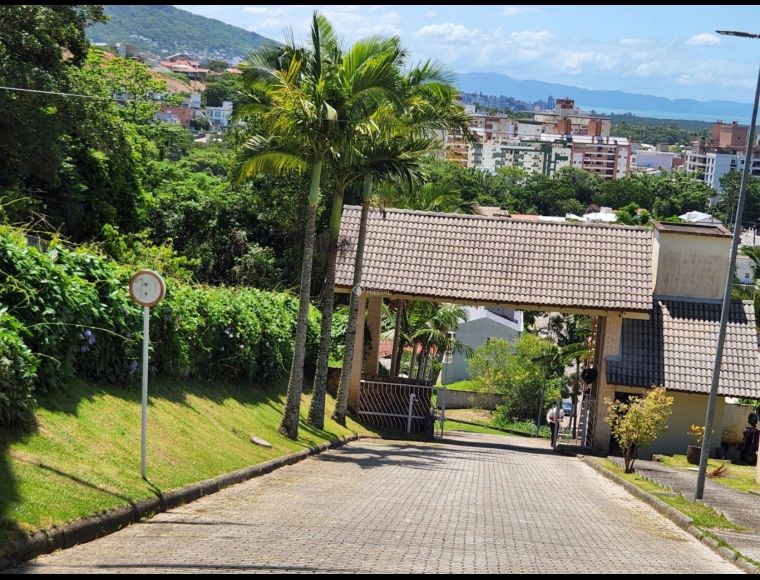 Terreno no Bairro Córrego Grande em Florianópolis com 792 m² - 442074