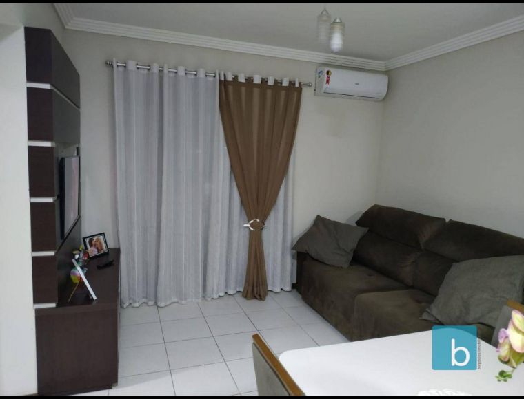 Apartamento no Bairro Figueira em Gaspar com 2 Dormitórios e 52 m² - AP0065