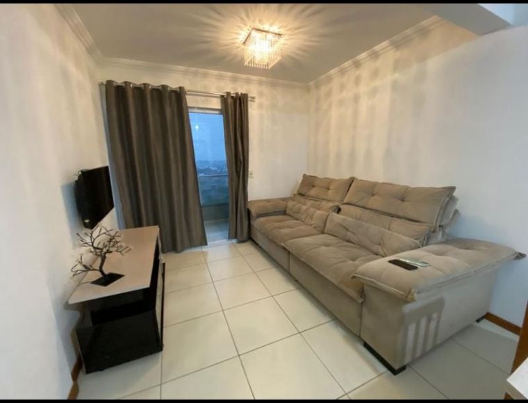 Apartamento no Bairro Santa Terezinha em Gaspar com 2 Dormitórios e 50 m² - 4041261