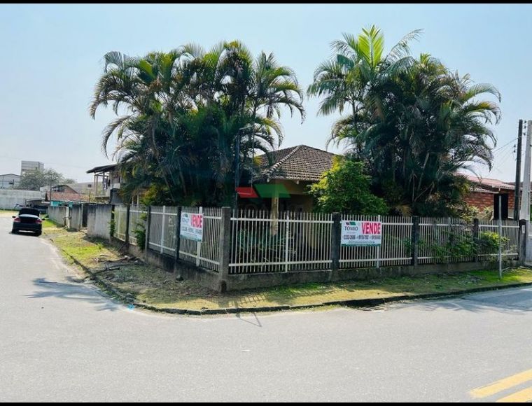 Casa no Bairro Barracão em Gaspar com 4 Dormitórios - 3205