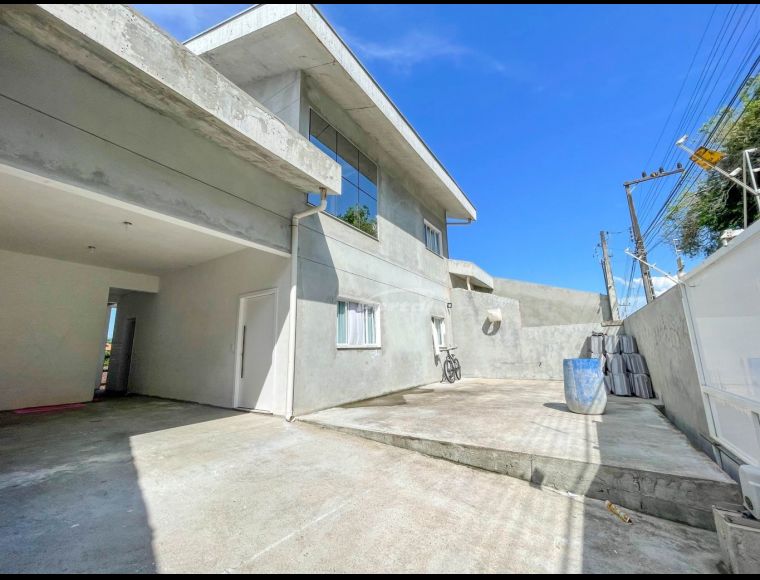 Casa no Bairro Coloninha em Gaspar com 3 Dormitórios (2 suítes) e 200 m² - 35717765