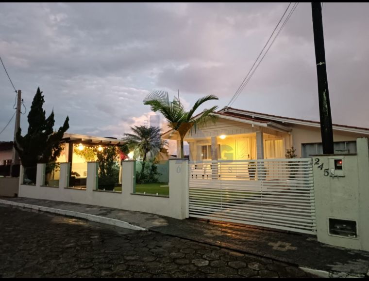 Casa no Bairro Figueira em Gaspar com 2 Dormitórios - 4041159