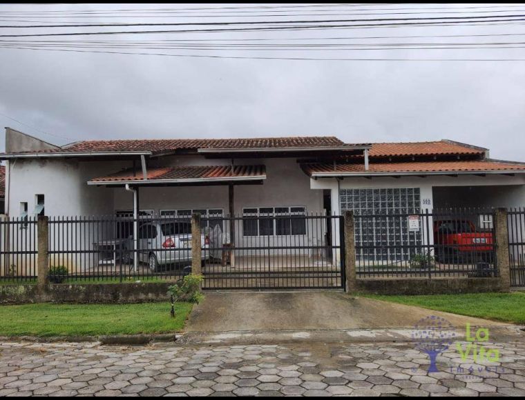 Casa no Bairro Figueira em Gaspar com 5 Dormitórios (2 suítes) e 250 m² - CA0536
